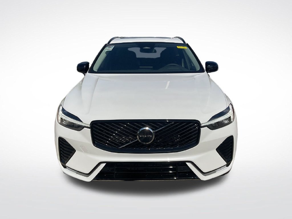 New 2027 Volvo XC60 B5 Core AWD/4WD image 2