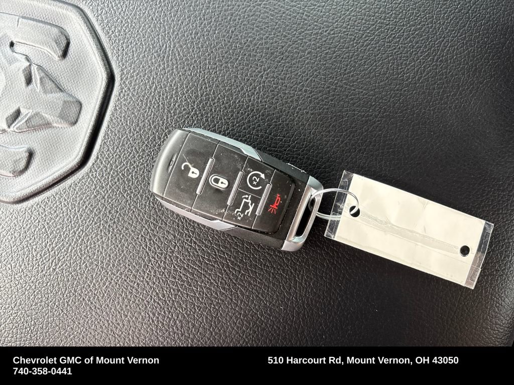 Used 2024 RAM 1500 Laramie AWD/4WD image 32