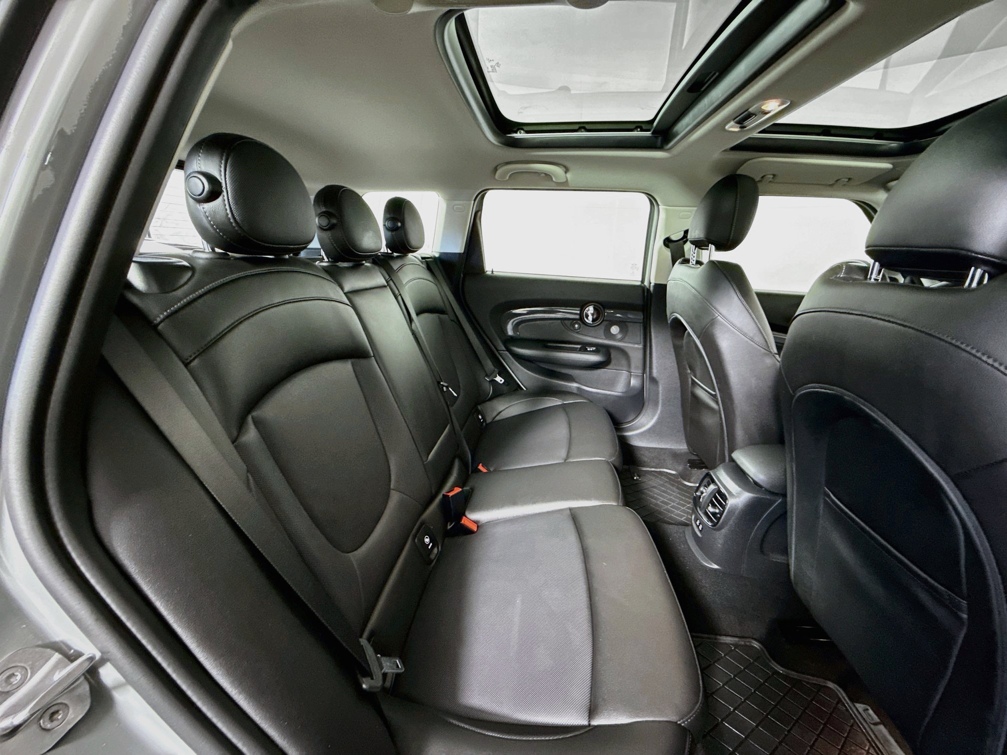 Used 2020 MINI Cooper Clubman S w/ Storage Package AWD/4WD image 28