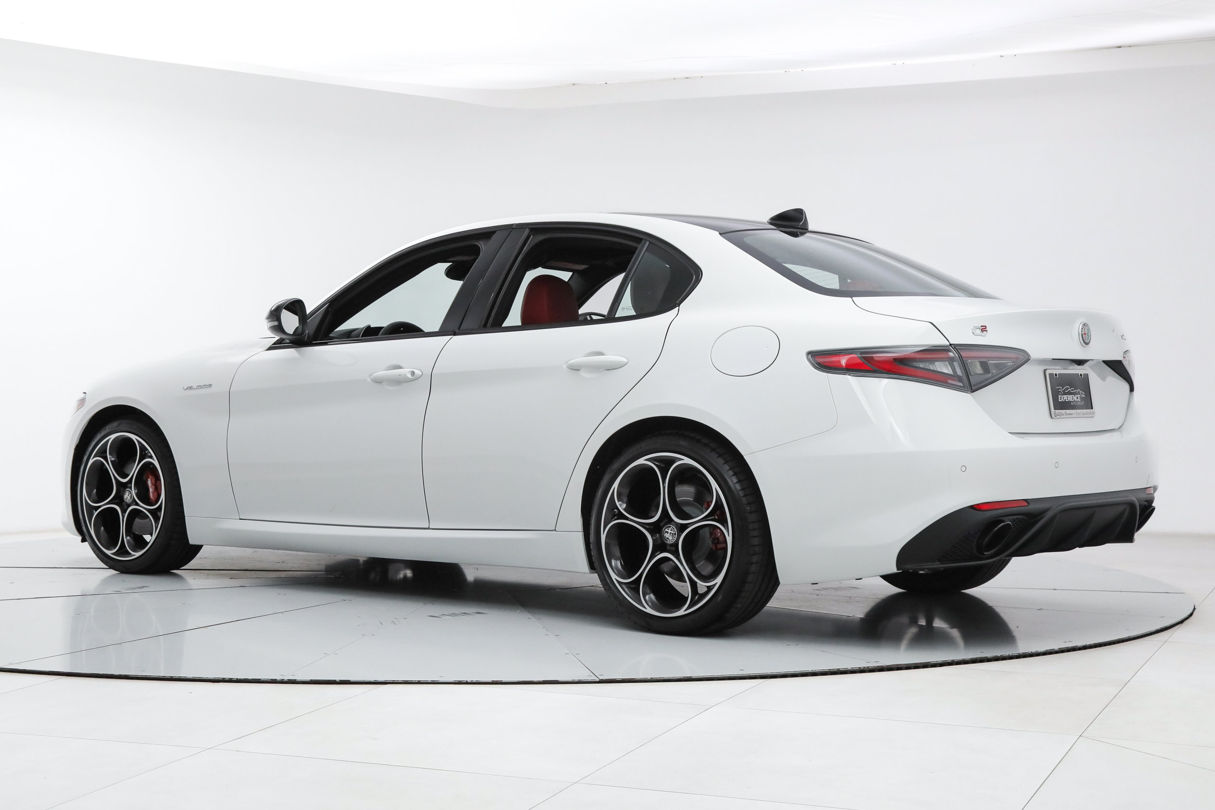 New 2026 Alfa Romeo Giulia w/ Driving Assist Package RWD image 3