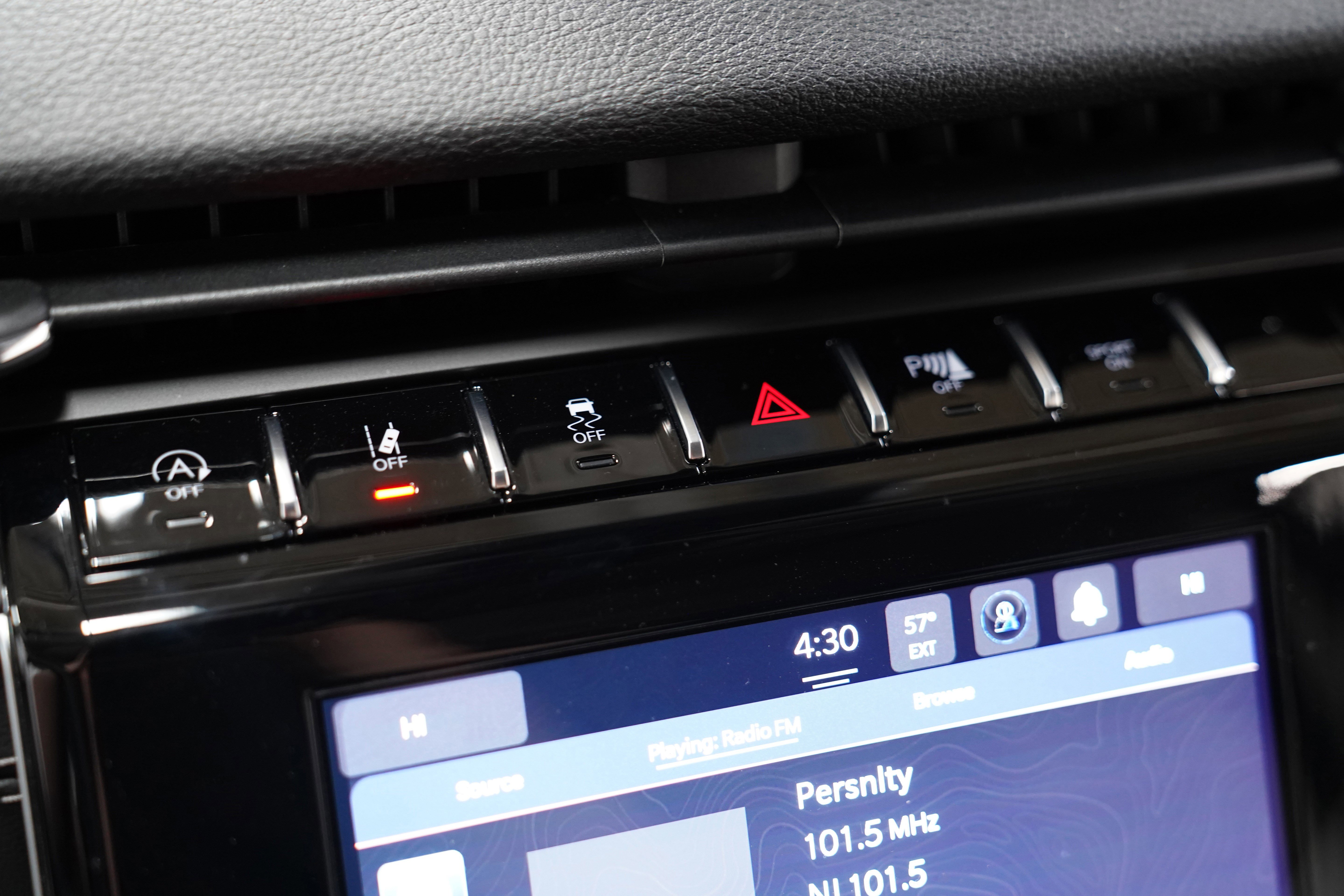 Used 2023 Jeep Grand Cherokee Laredo X image 26