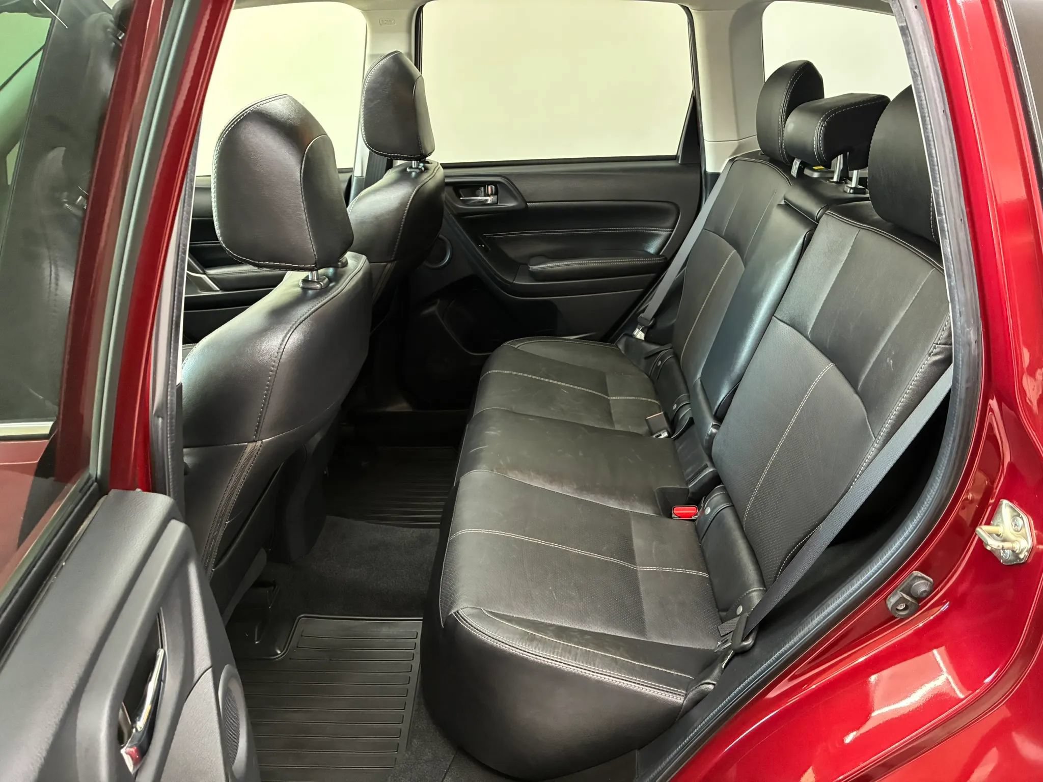 Used 2017 Subaru Forester 2.5i Touring AWD/4WD image 17