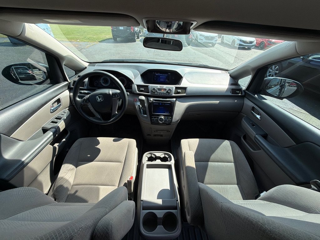 Used 2016 Honda Odyssey SE image 15