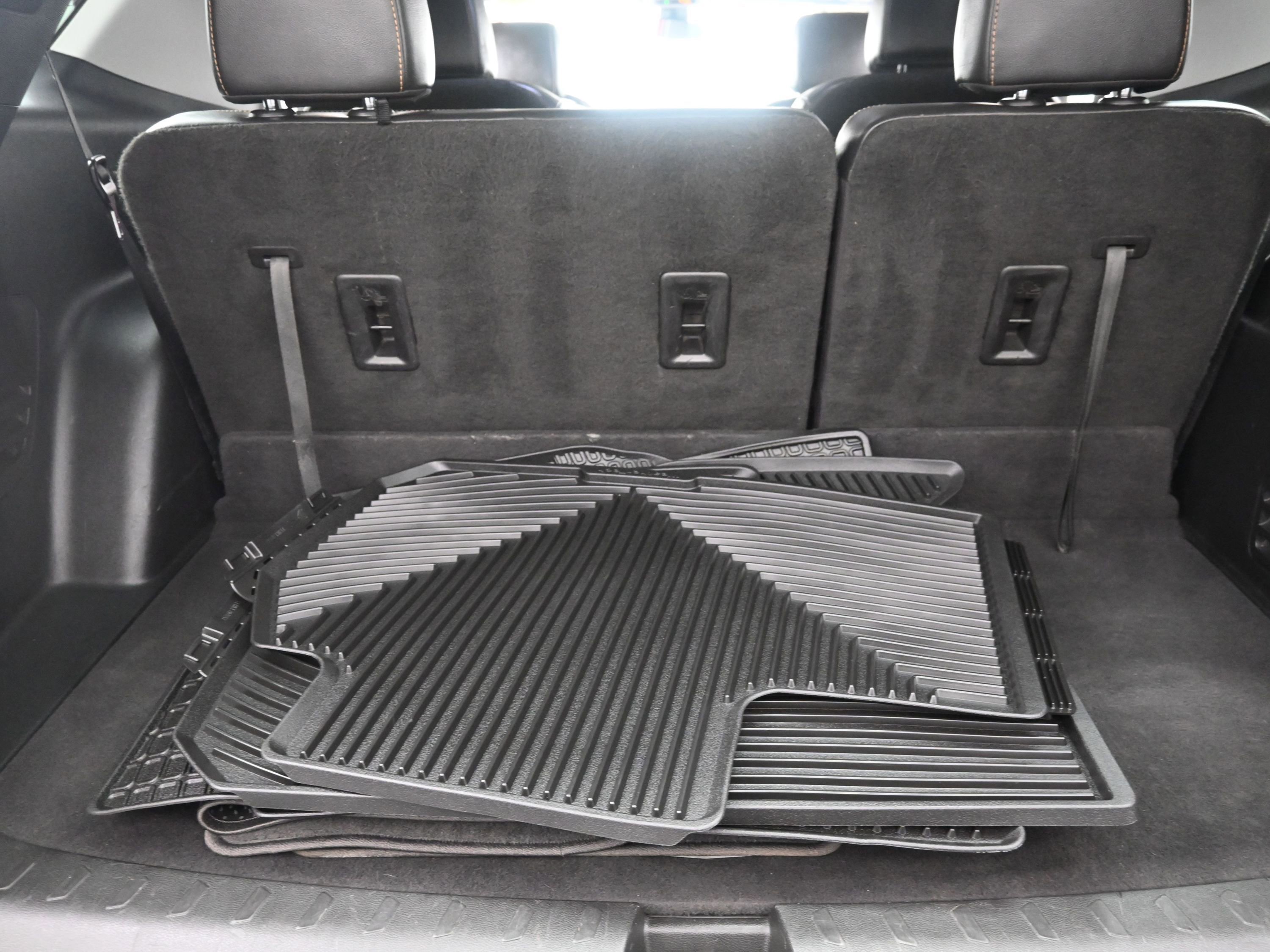 Used 2020 Chevrolet Traverse LT w/ Driver Confidence II Package image 30