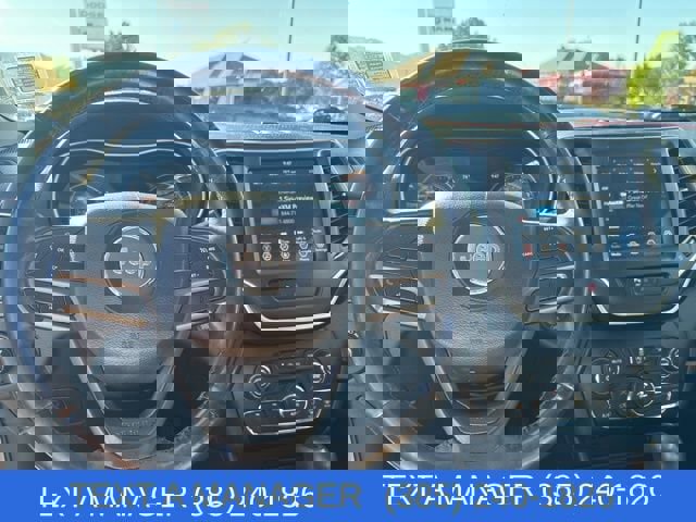 Used 2019 Jeep Cherokee Trailhawk w/ Cold Weather Group image 15