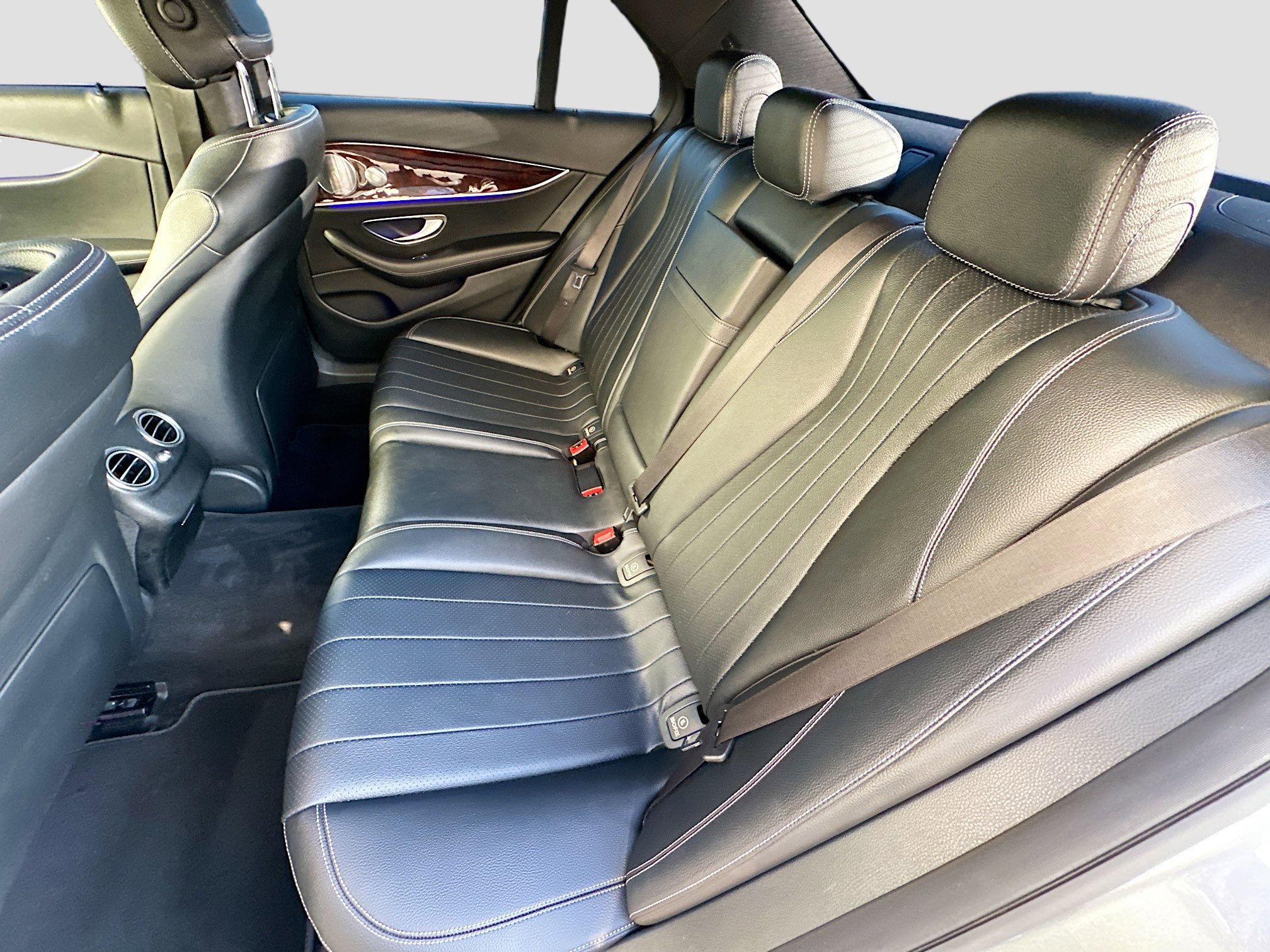 Used 2017 Mercedes-Benz E 300 image 26