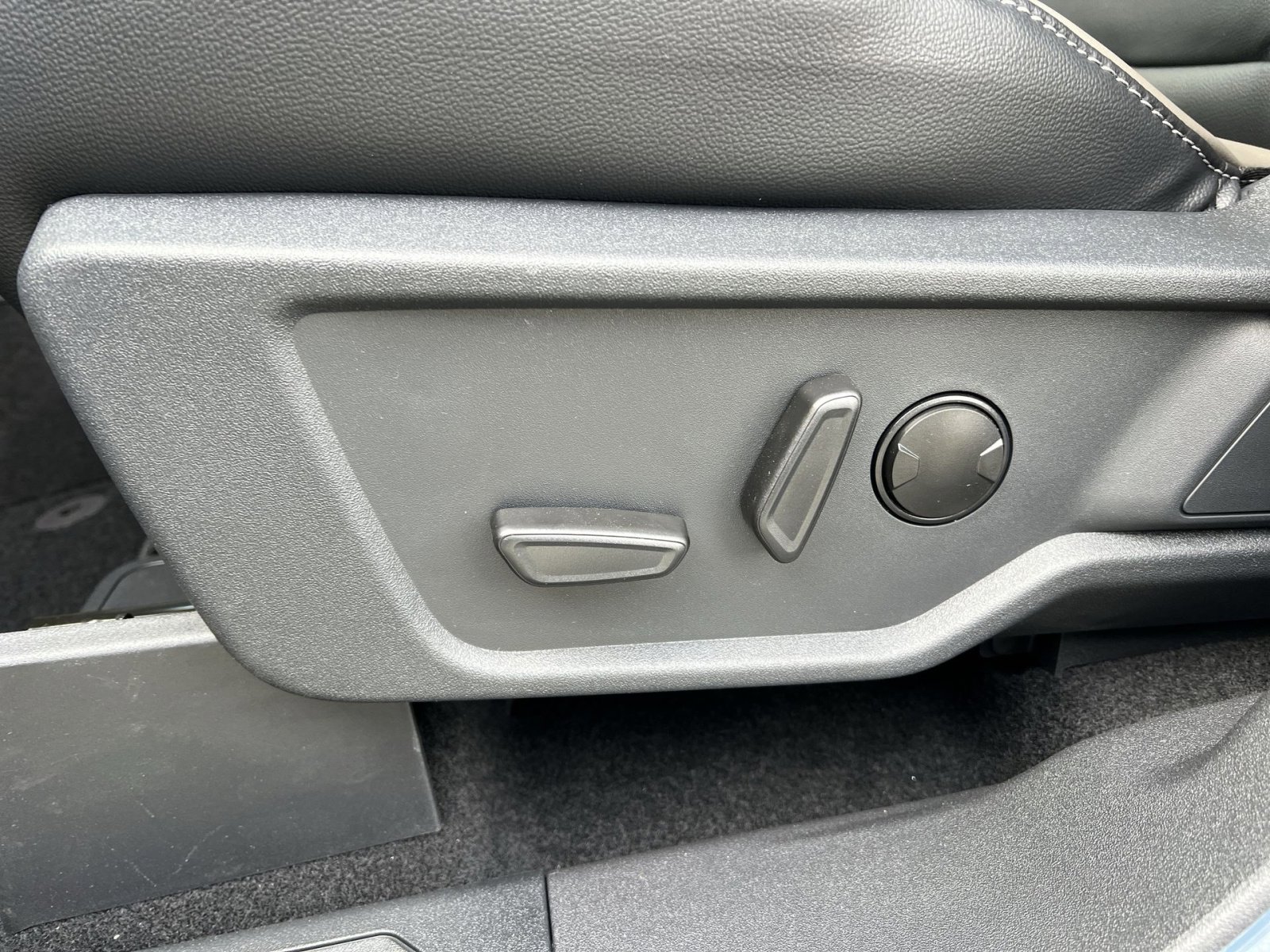 New 2025 Ford Bronco Outer Banks image 14