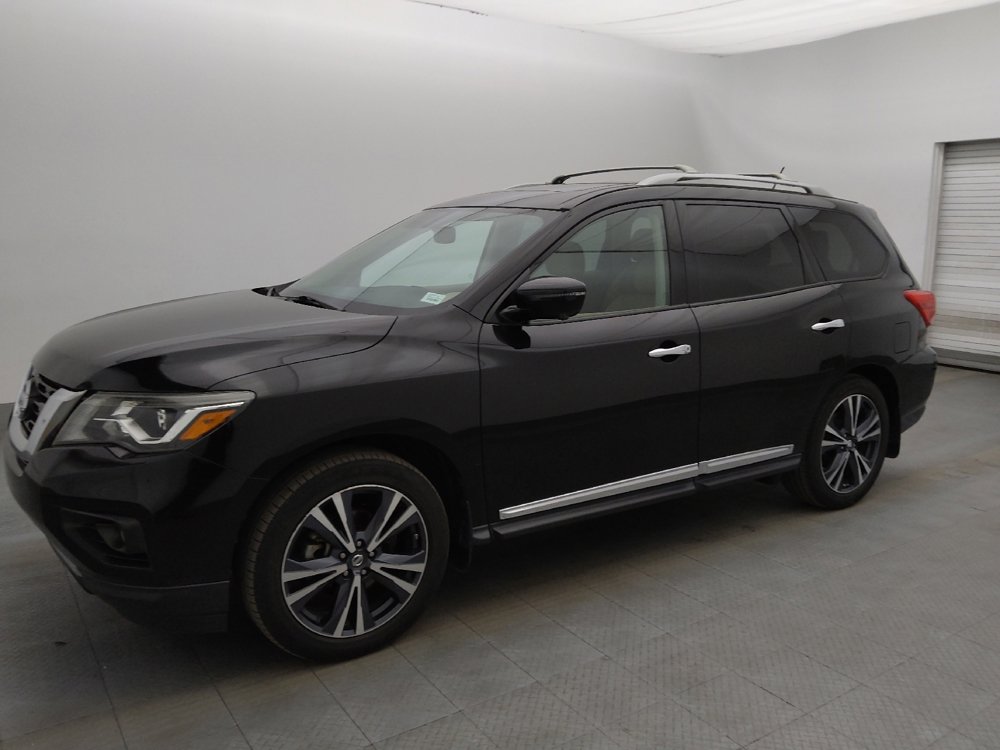Used 2018 Nissan Pathfinder Platinum image 2