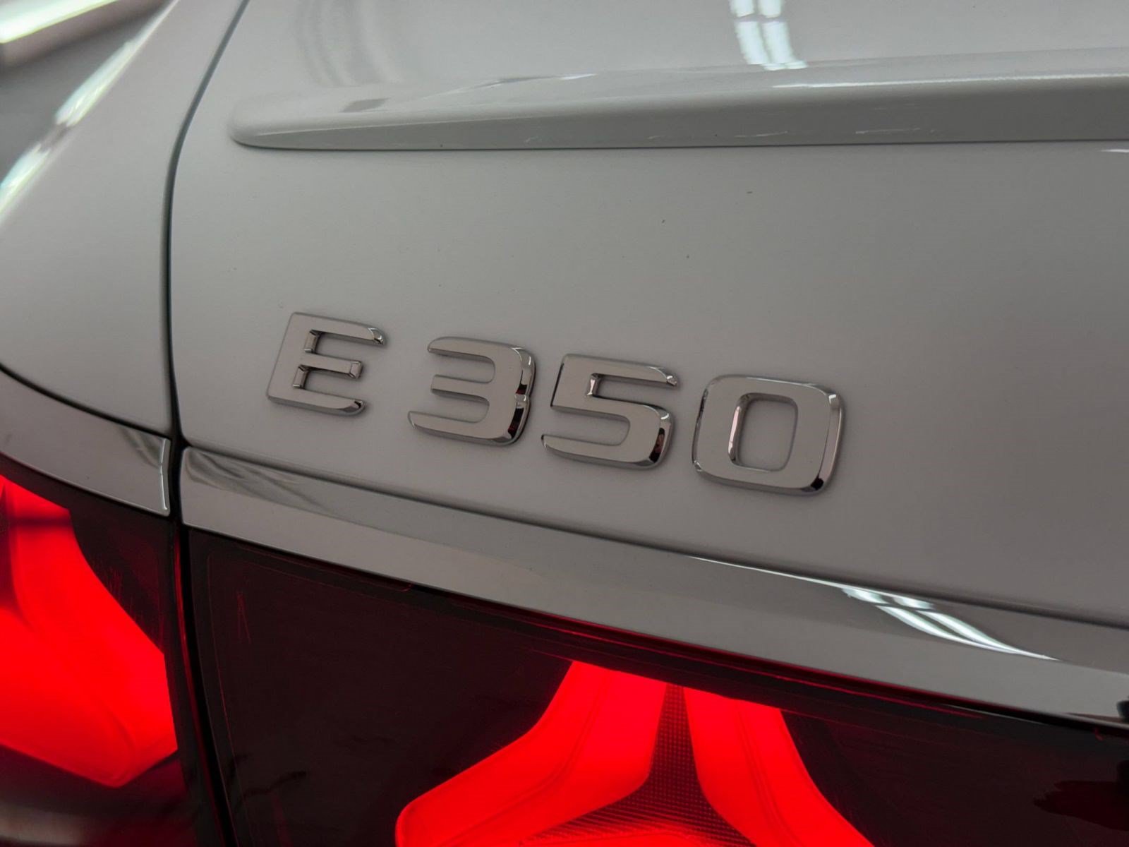 Used 2025 Mercedes-Benz E 350 4MATIC Sedan image 26