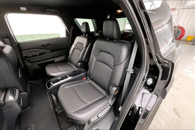 Used 2024 Nissan Pathfinder Rock Creek AWD/4WD image 19