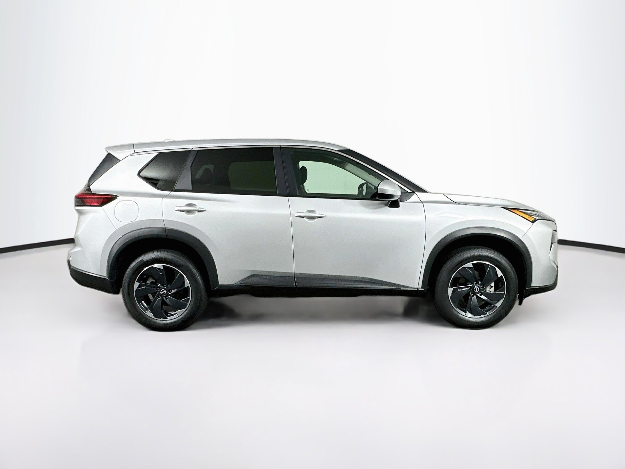 Used 2025 Nissan Rogue SV AWD/4WD image 10