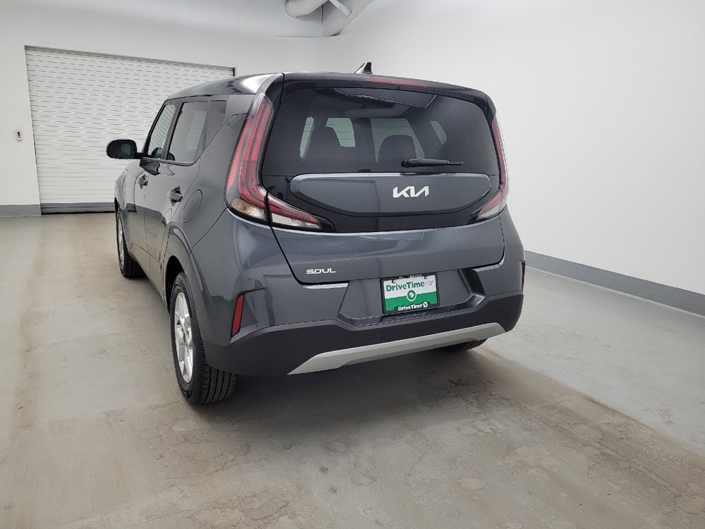 Used 2025 Kia Soul LX FWD image 6