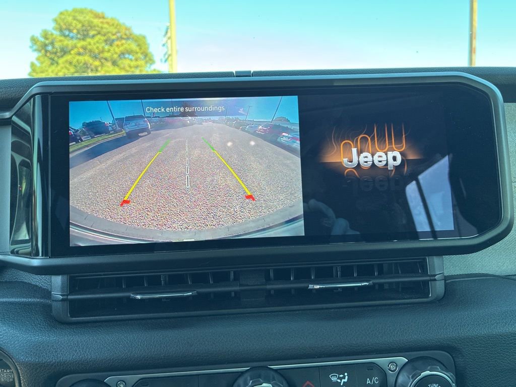 Used 2024 Jeep Wrangler Sport image 16