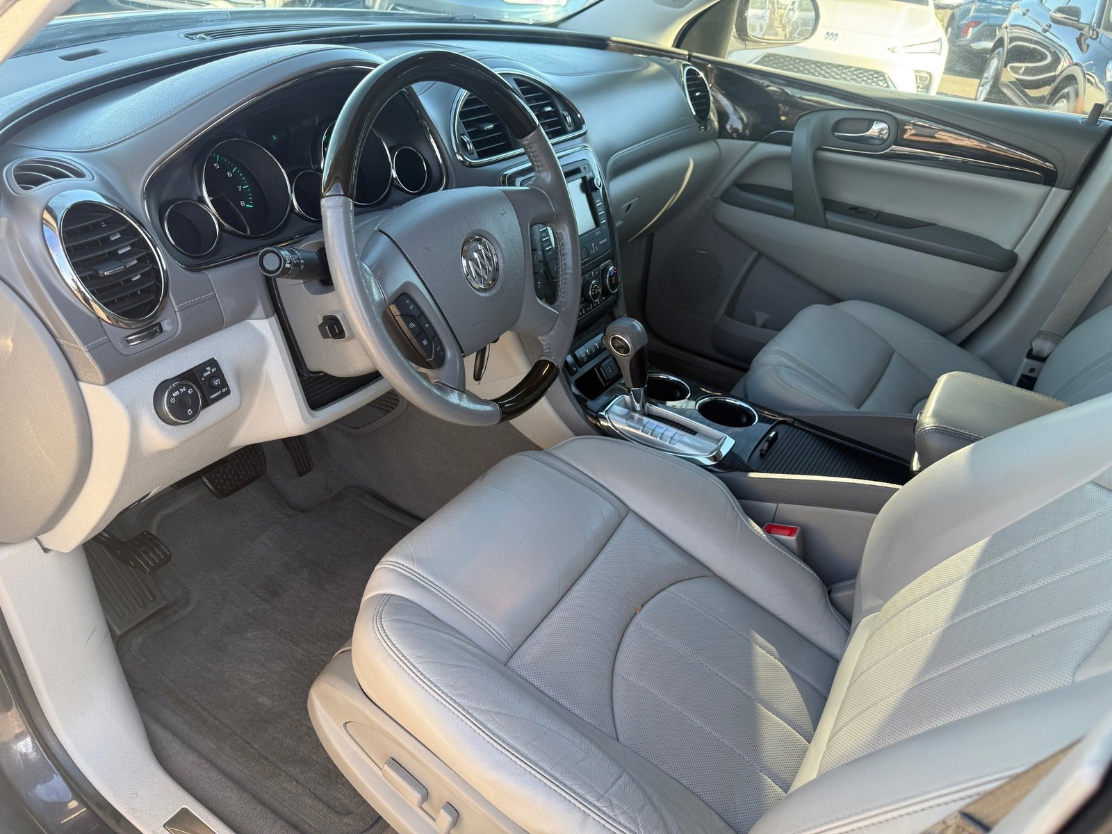 Used 2015 Buick Enclave Premium image 11