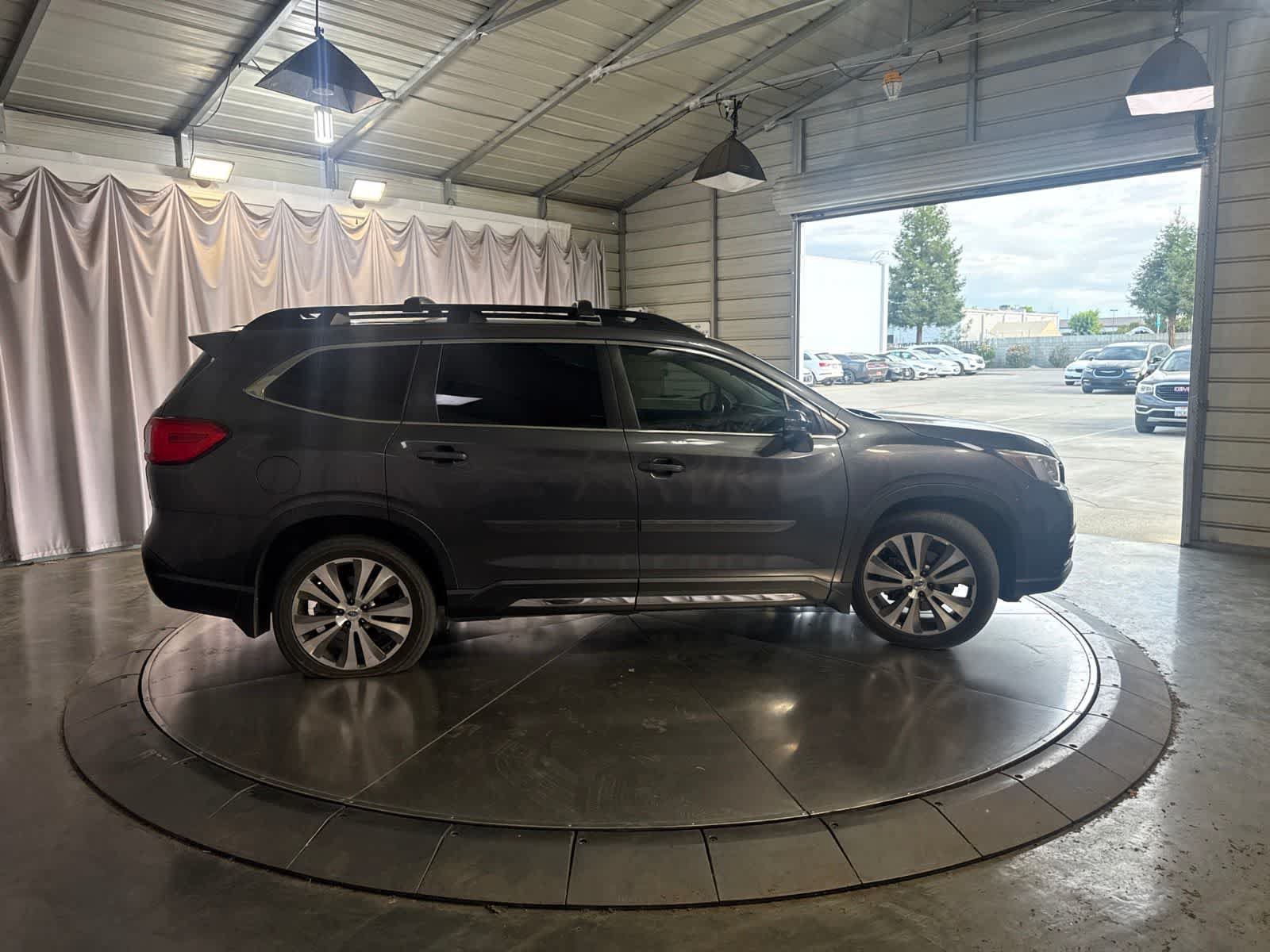 Used 2021 Subaru Ascent Limited w/ Popular Package #2A AWD/4WD image 3