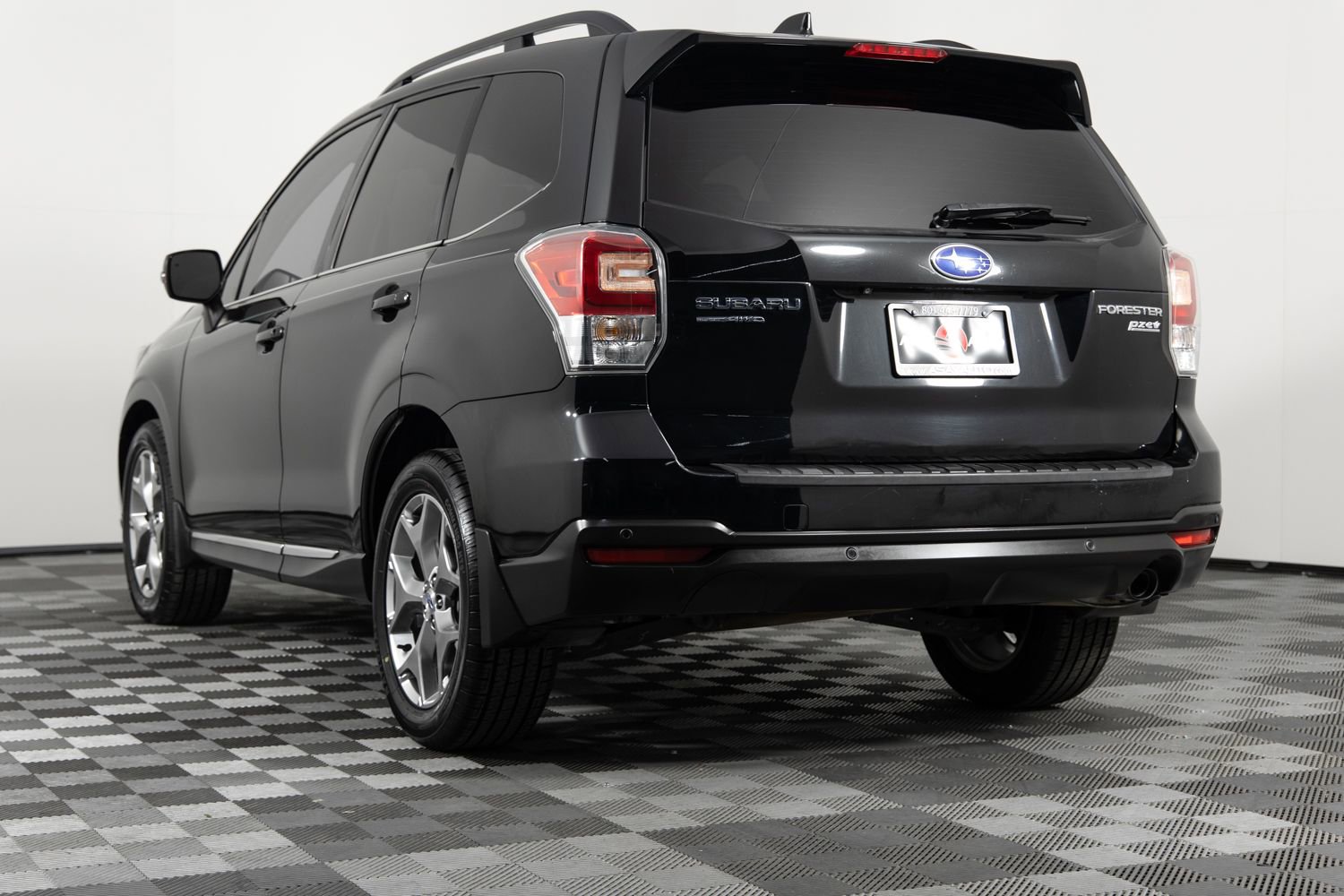 Used 2017 Subaru Forester 2.5i Touring image 5