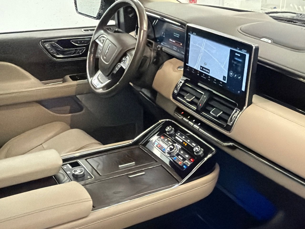 Used 2022 Lincoln Navigator Reserve image 12