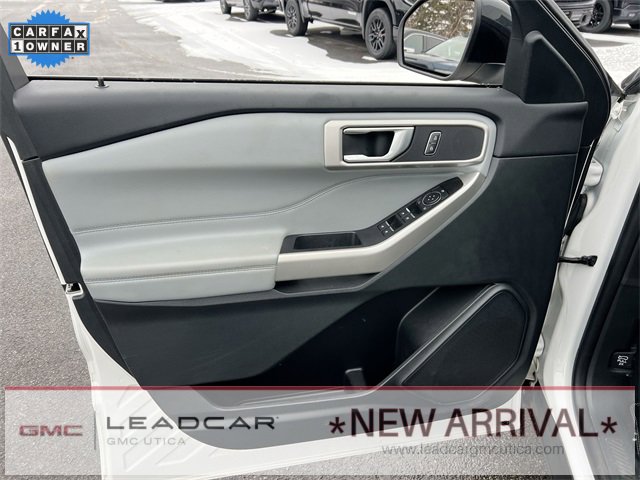 Used 2022 Ford Explorer XLT w/ Equipment Group 202A image 21