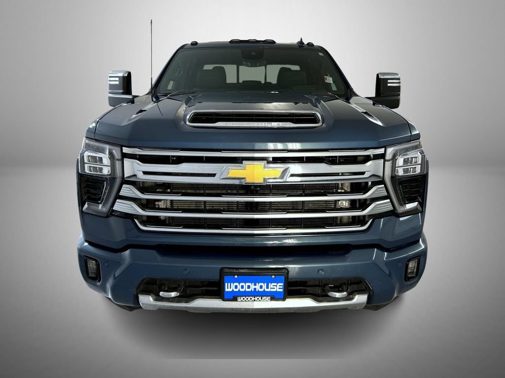 Used 2026 Chevrolet Silverado 3500 High Country w/ Technology Package AWD/4WD image 2
