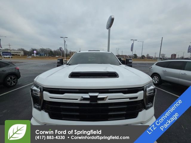 Used 2024 Chevrolet Silverado 2500 LTZ w/ LTZ Plus Package image 2