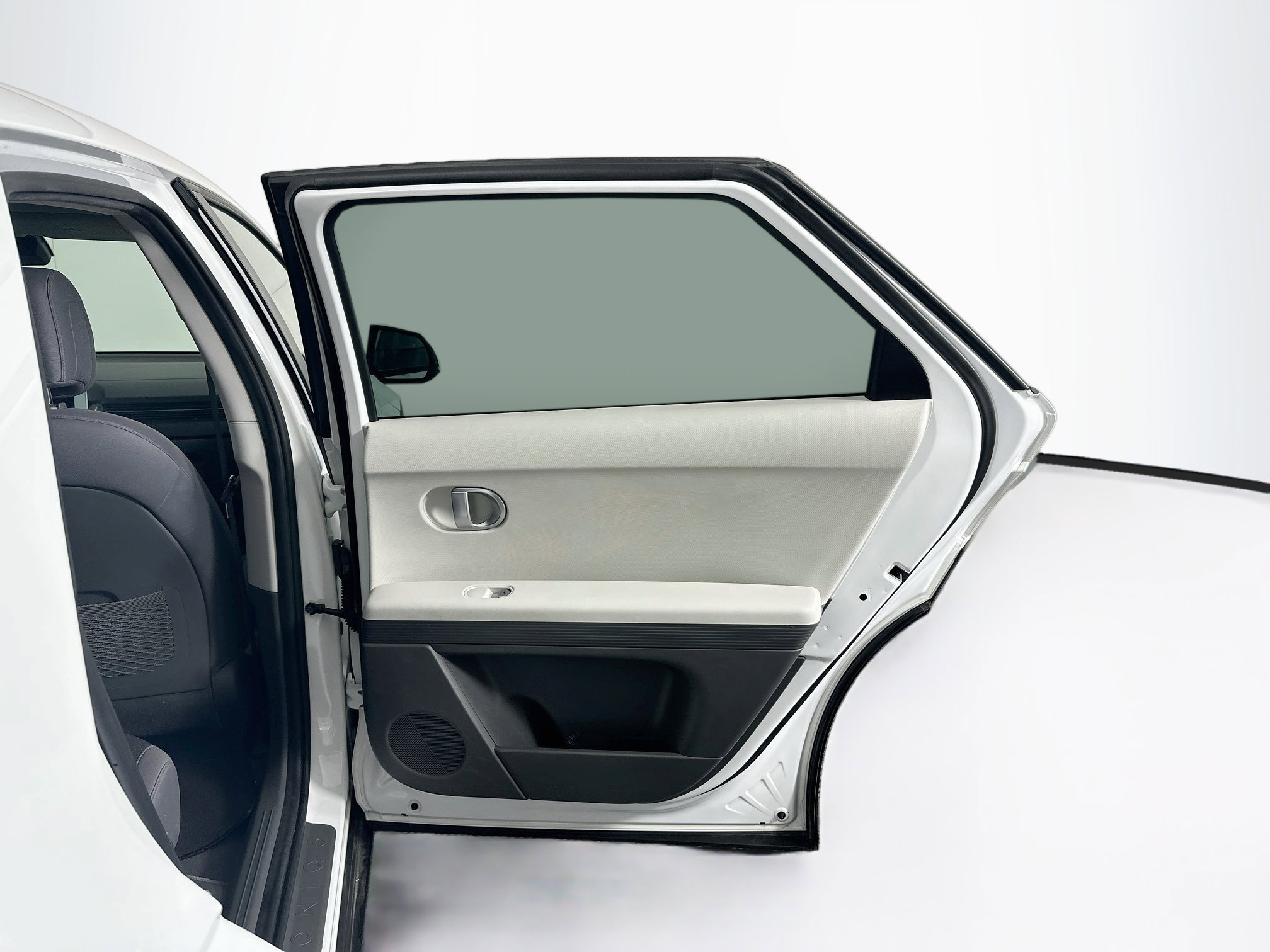 Used 2024 Hyundai Ioniq 5 SE RWD image 30
