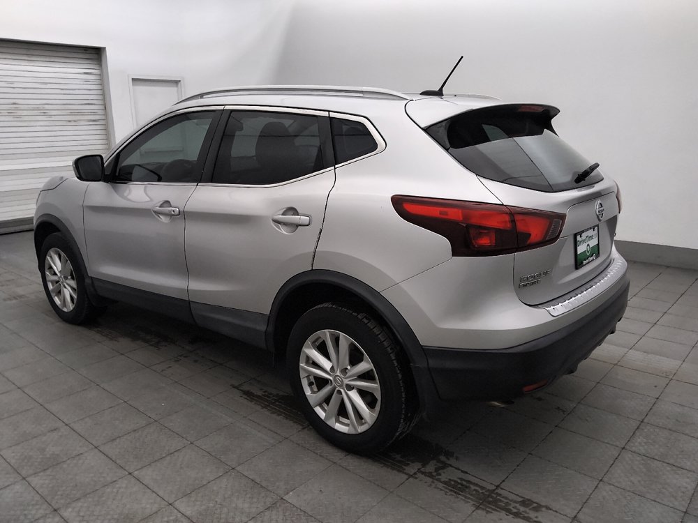 Used 2018 Nissan Rogue Sport SV FWD image 3
