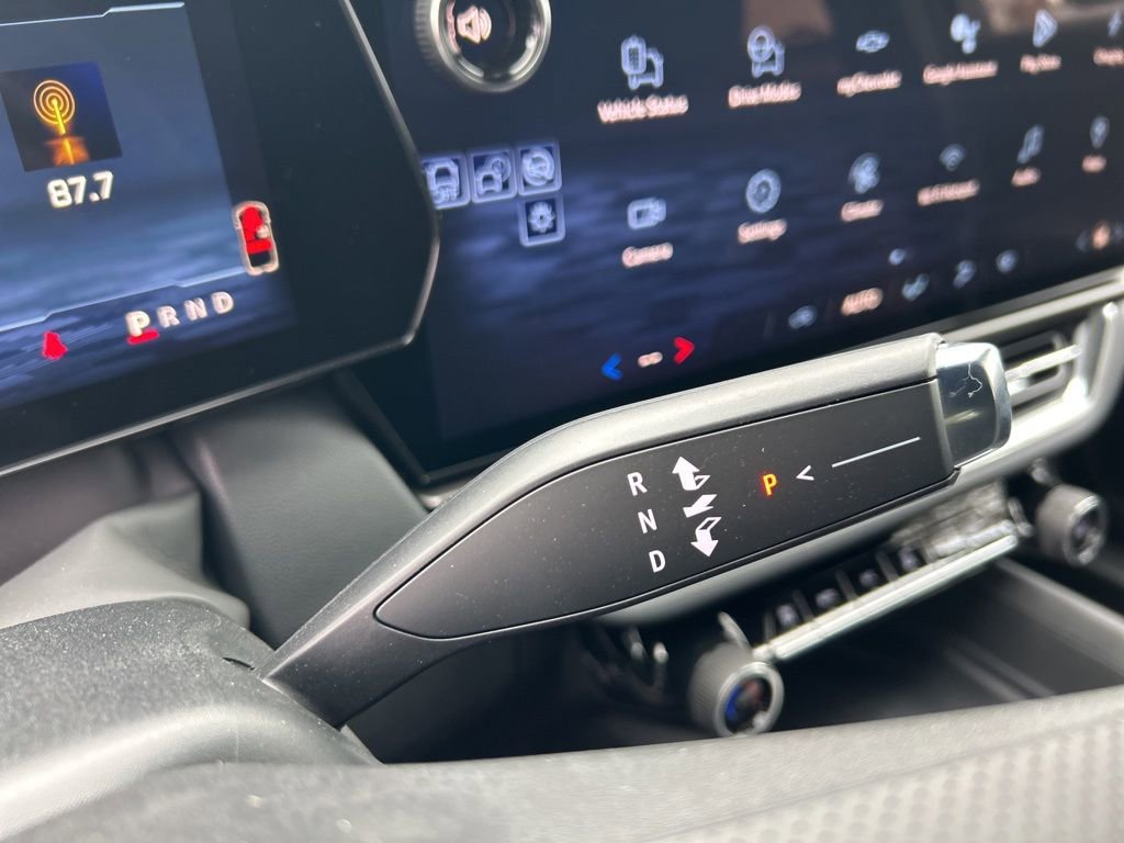 New 2026 Chevrolet Equinox EV LT image 17