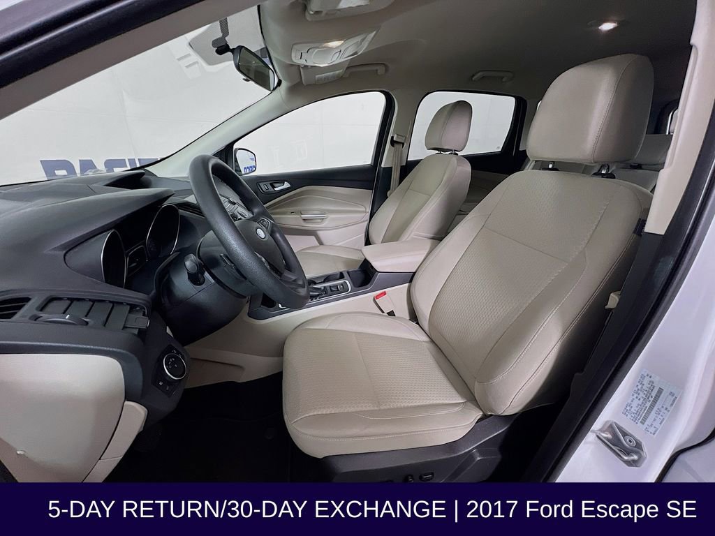 Used 2017 Ford Escape SE image 13