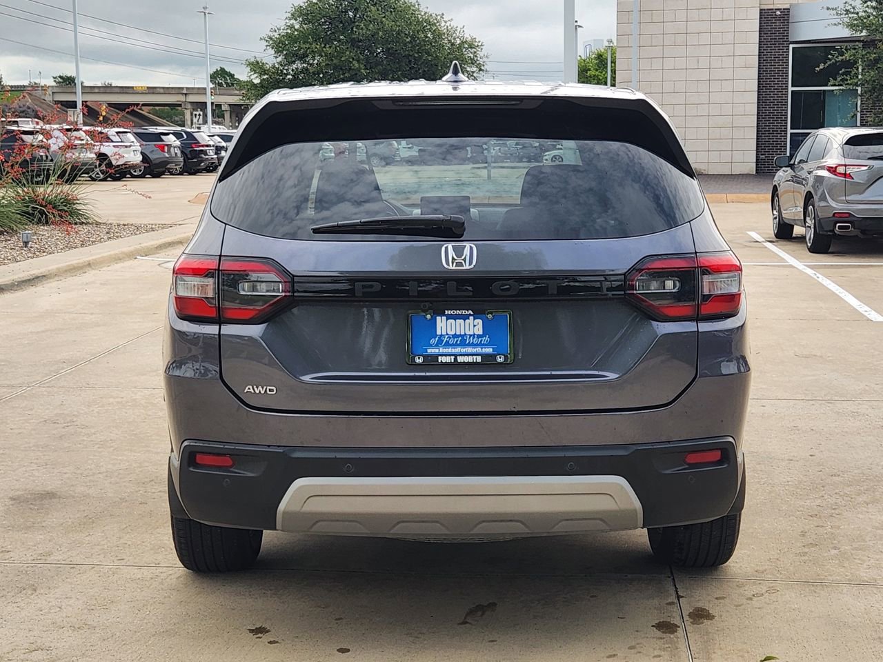 Used 2024 Honda Pilot EX-L image 6