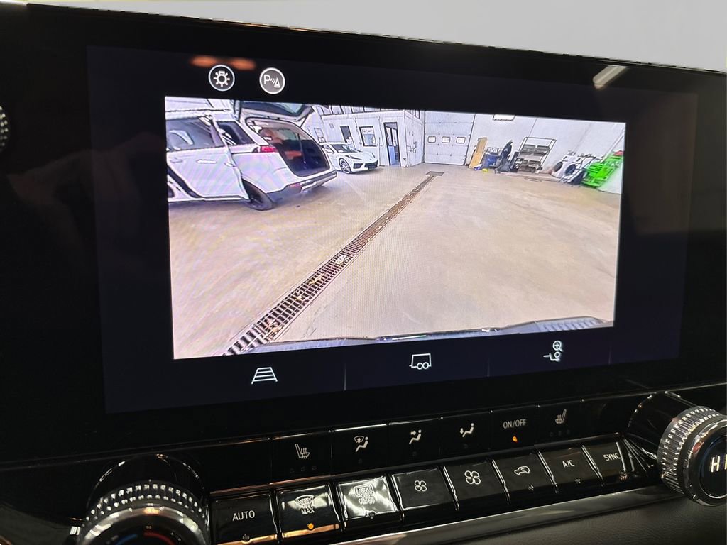 Used 2024 GMC Canyon Elevation w/ Elevation Premium Package image 28