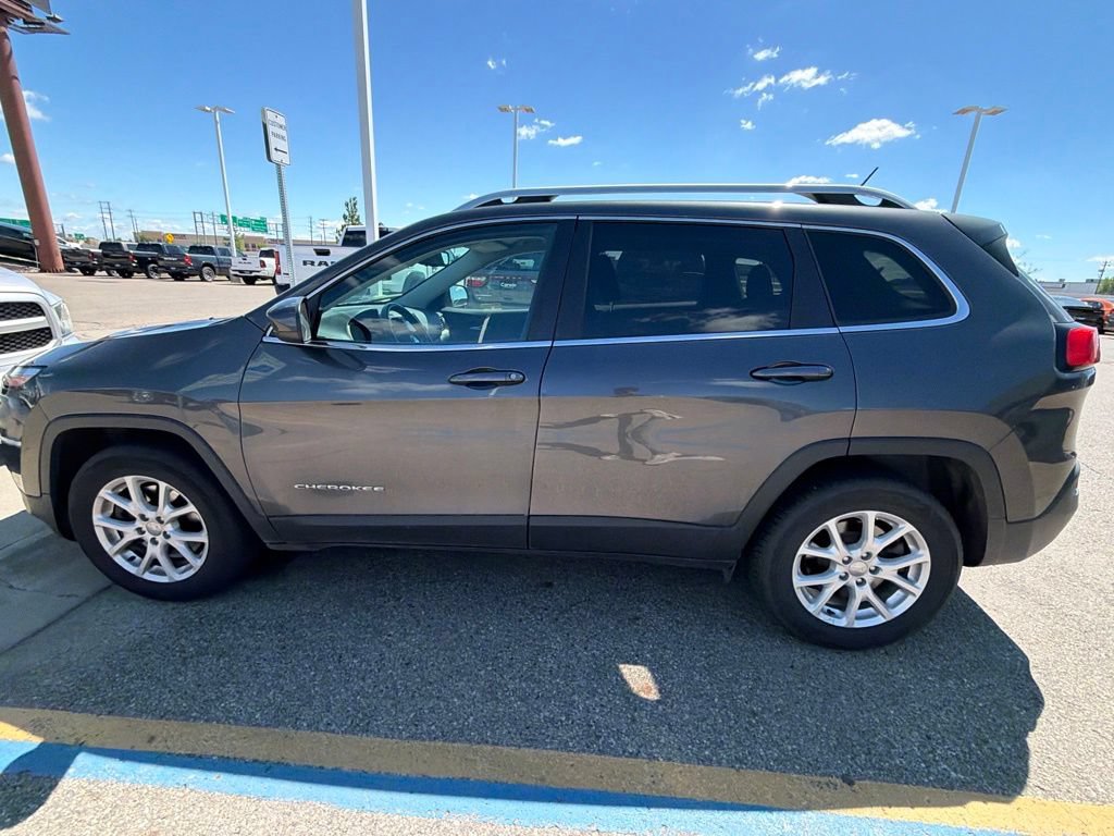Used 2015 Jeep Cherokee Latitude AWD/4WD image 6