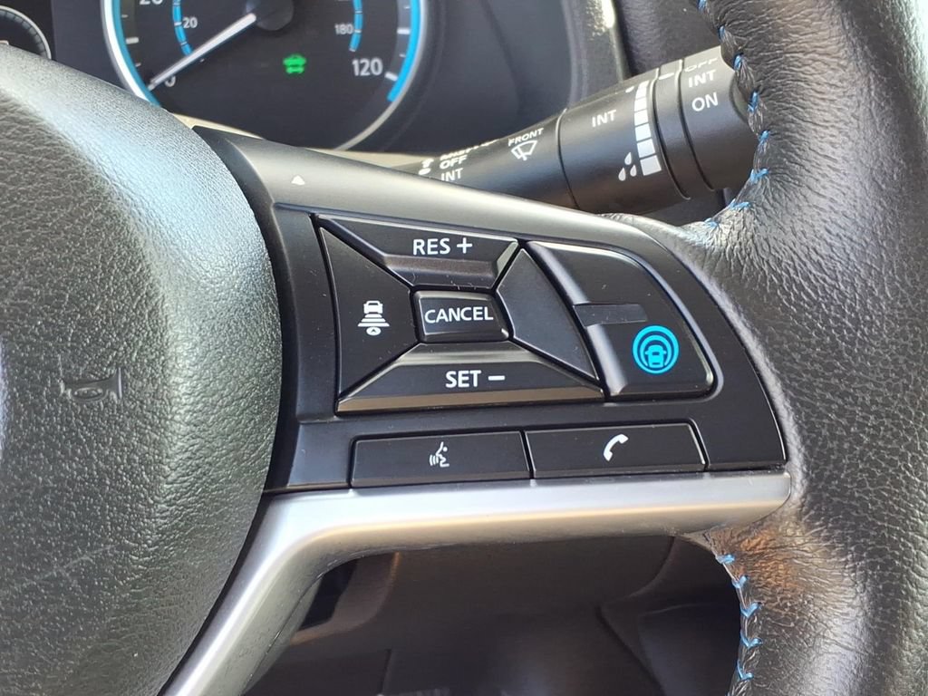 Certified 2025 Nissan Leaf SV Plus FWD image 27