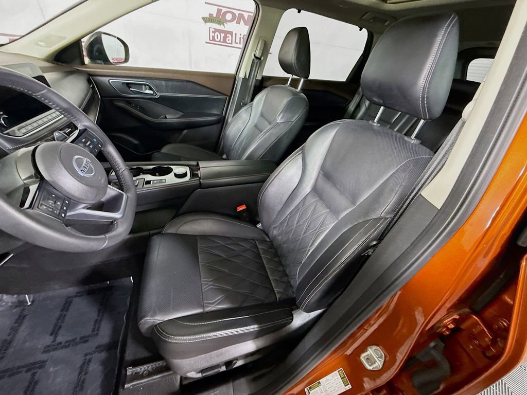 Used 2021 Nissan Rogue Platinum AWD/4WD image 27