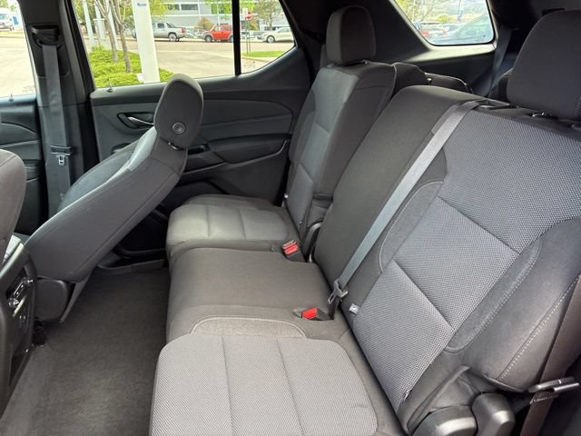 Used 2023 Chevrolet Traverse LT FWD image 14