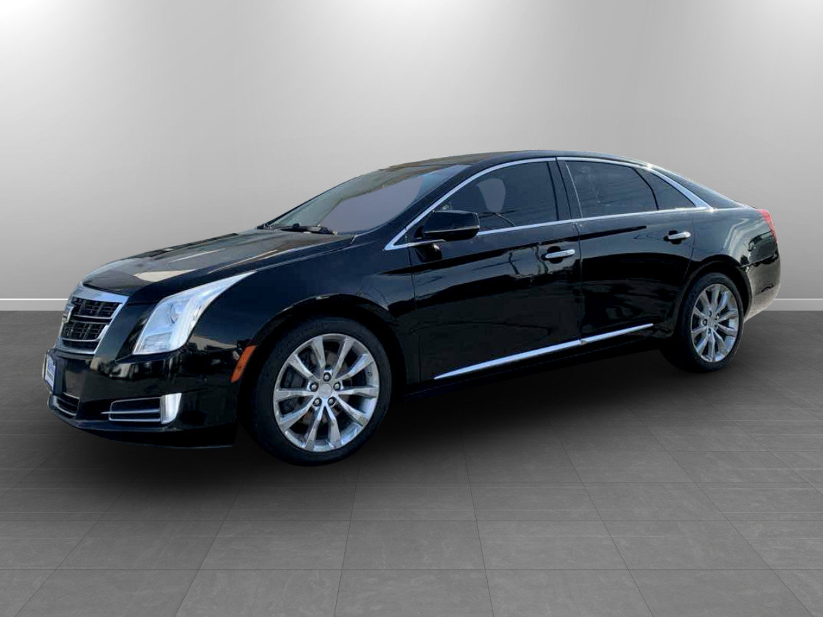 Used 2017 Cadillac XTS Luxury FWD image 3