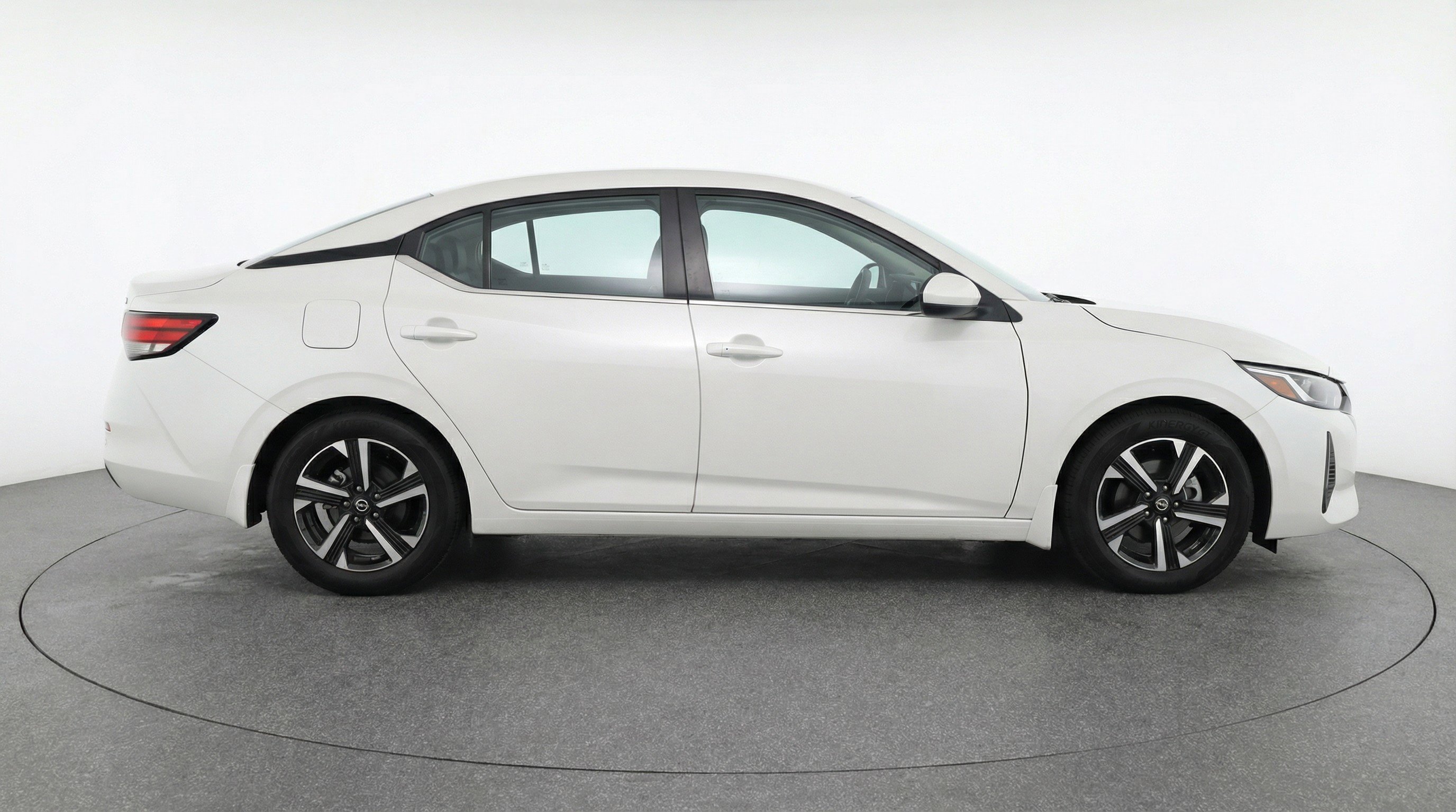 Used 2025 Nissan Sentra SV image 11