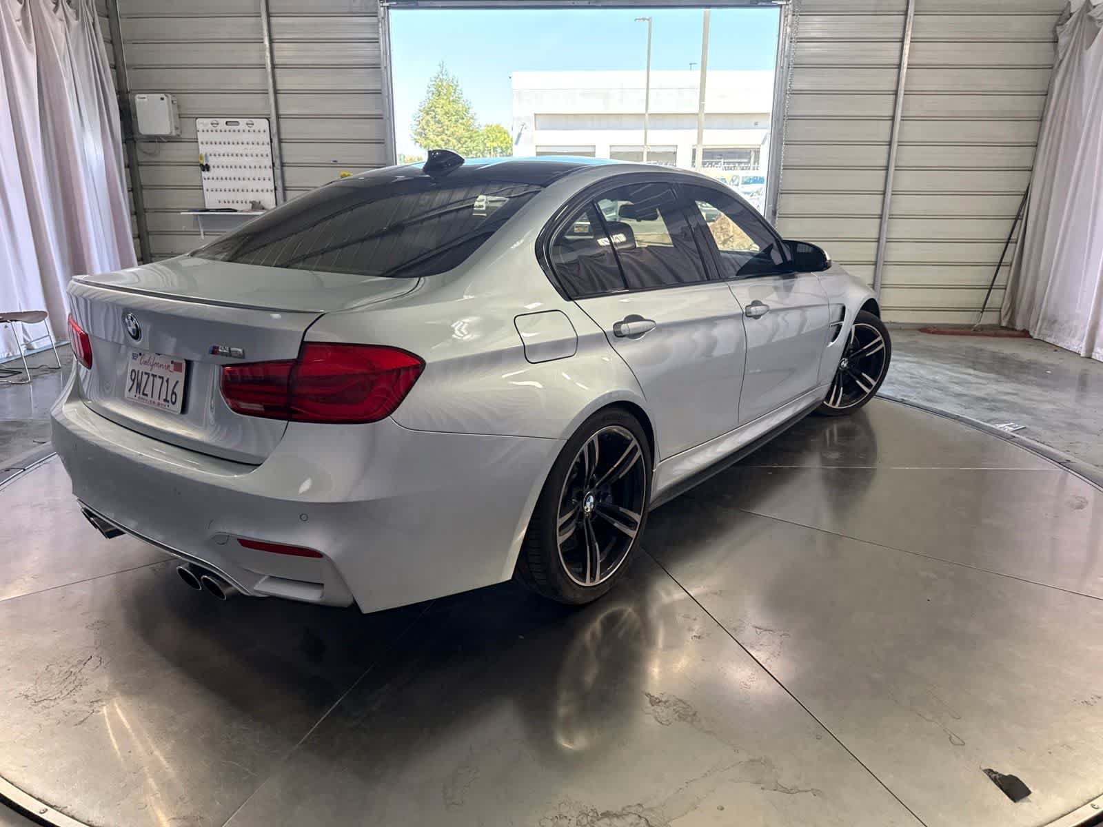 Used 2016 BMW M3 RWD image 4
