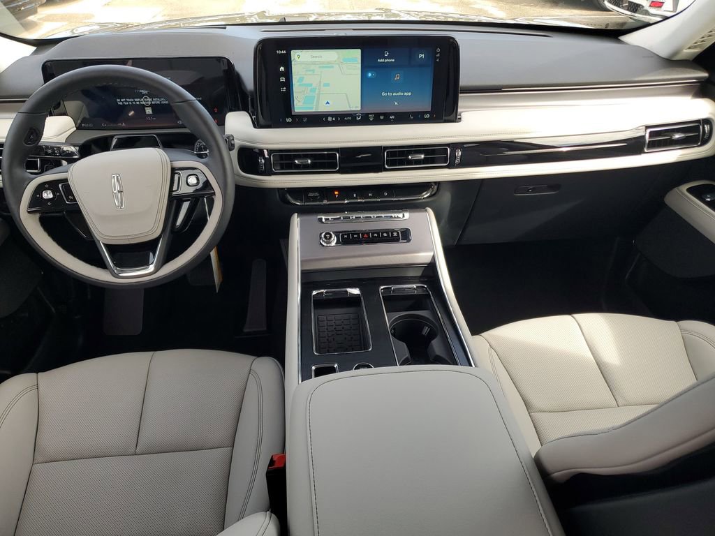 New 2025 Lincoln Aviator 2WD w/ Equipment Group 101A image 16
