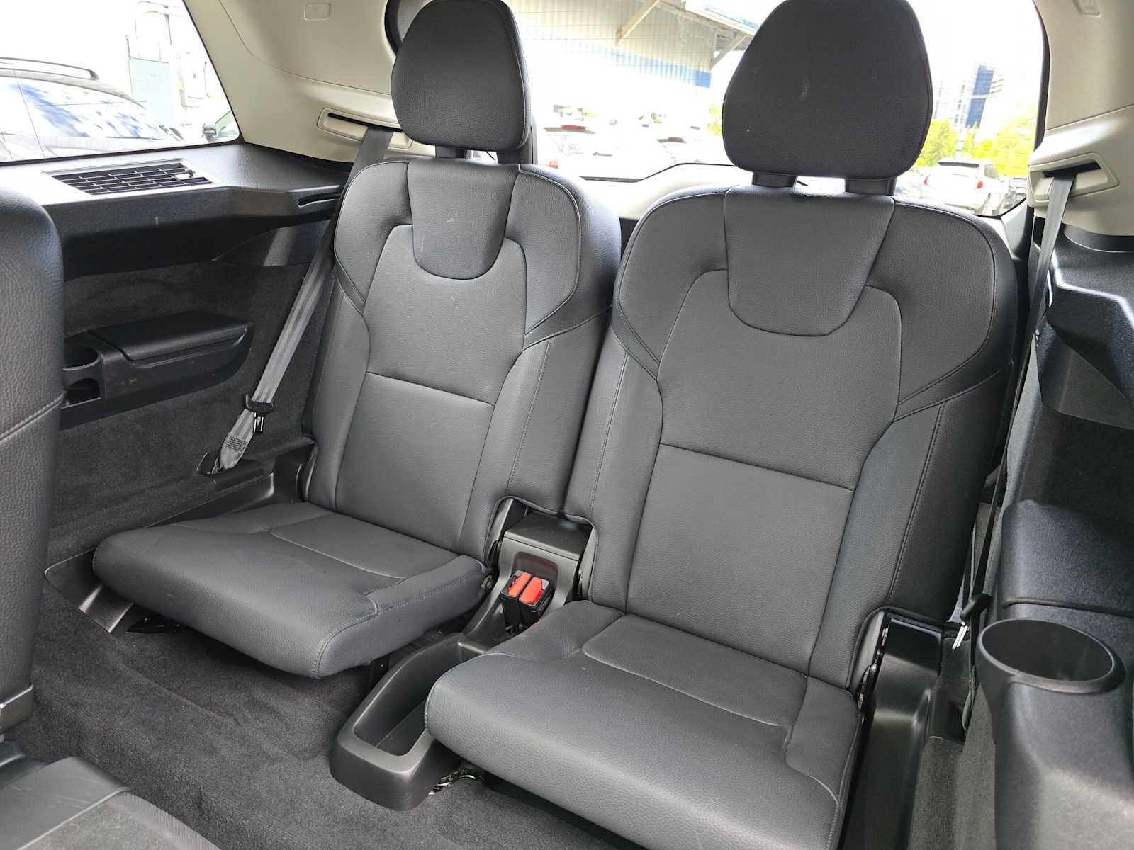 Used 2024 Volvo XC90 T8 Plus w/ Protection Package Premier AWD/4WD image 18