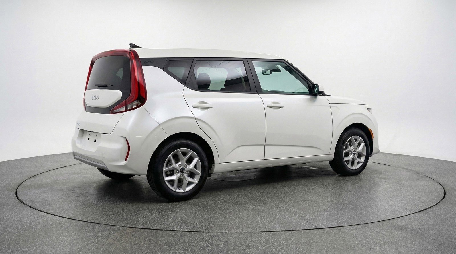 Used 2025 Kia Soul LX w/ LX Technology Package image 9