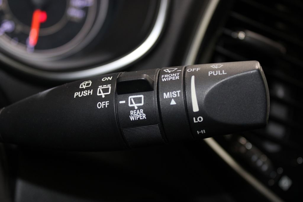 Used 2019 Jeep Cherokee Limited AWD/4WD image 39