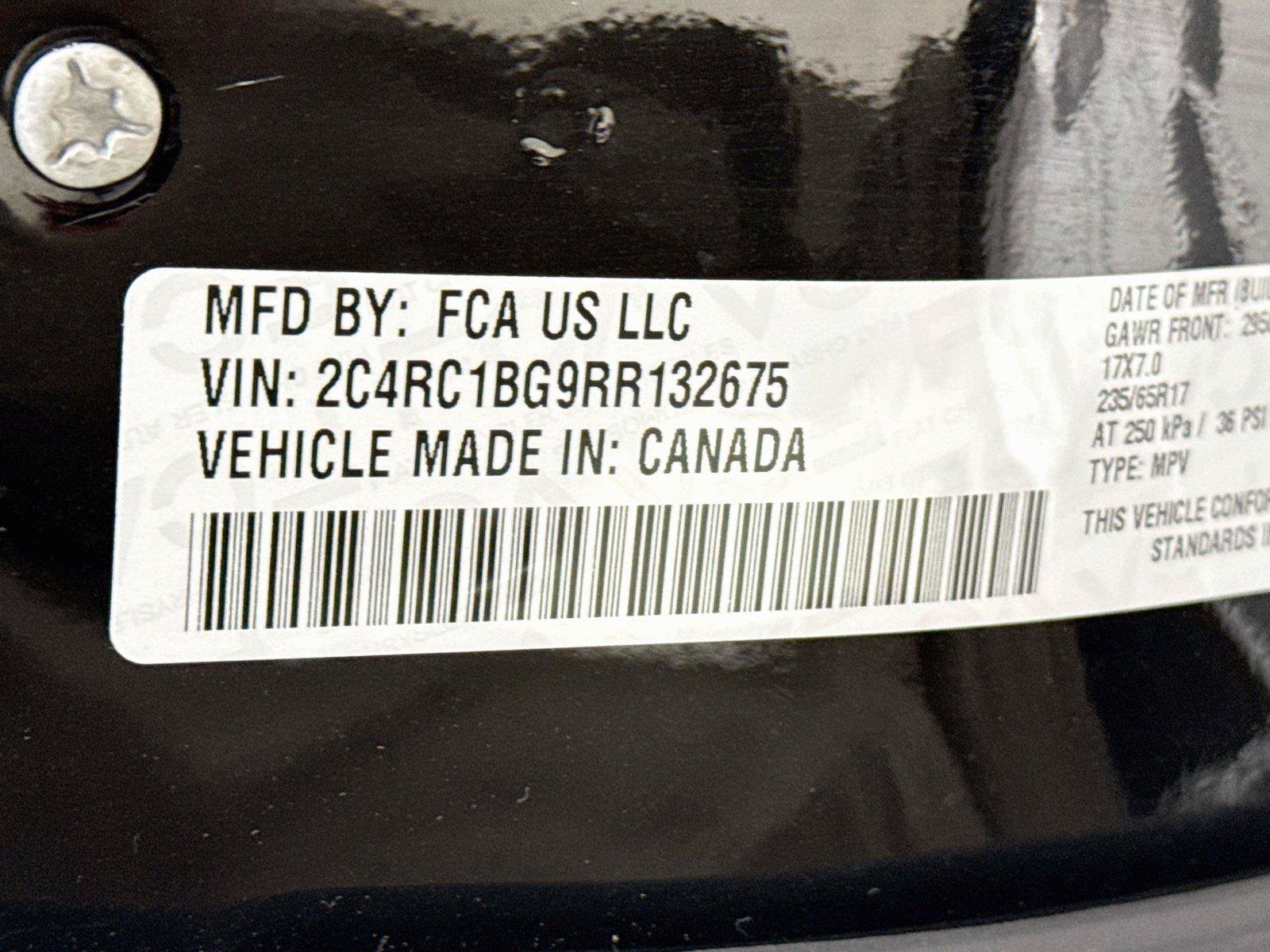 Used 2024 Chrysler Pacifica Touring-L FWD image 22