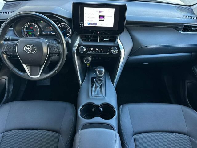 Used 2024 Toyota Venza LE AWD/4WD image 16