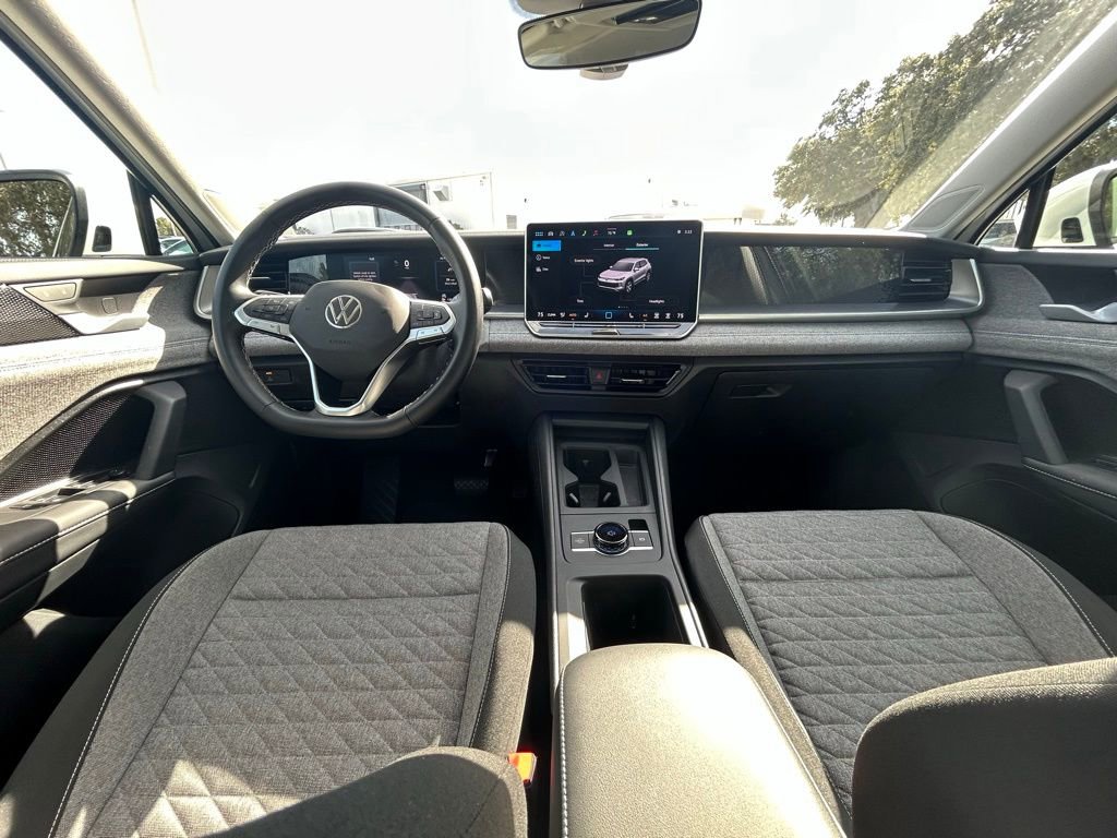 Used 2025 Volkswagen Tiguan S w/ 18" Wheel Package image 10