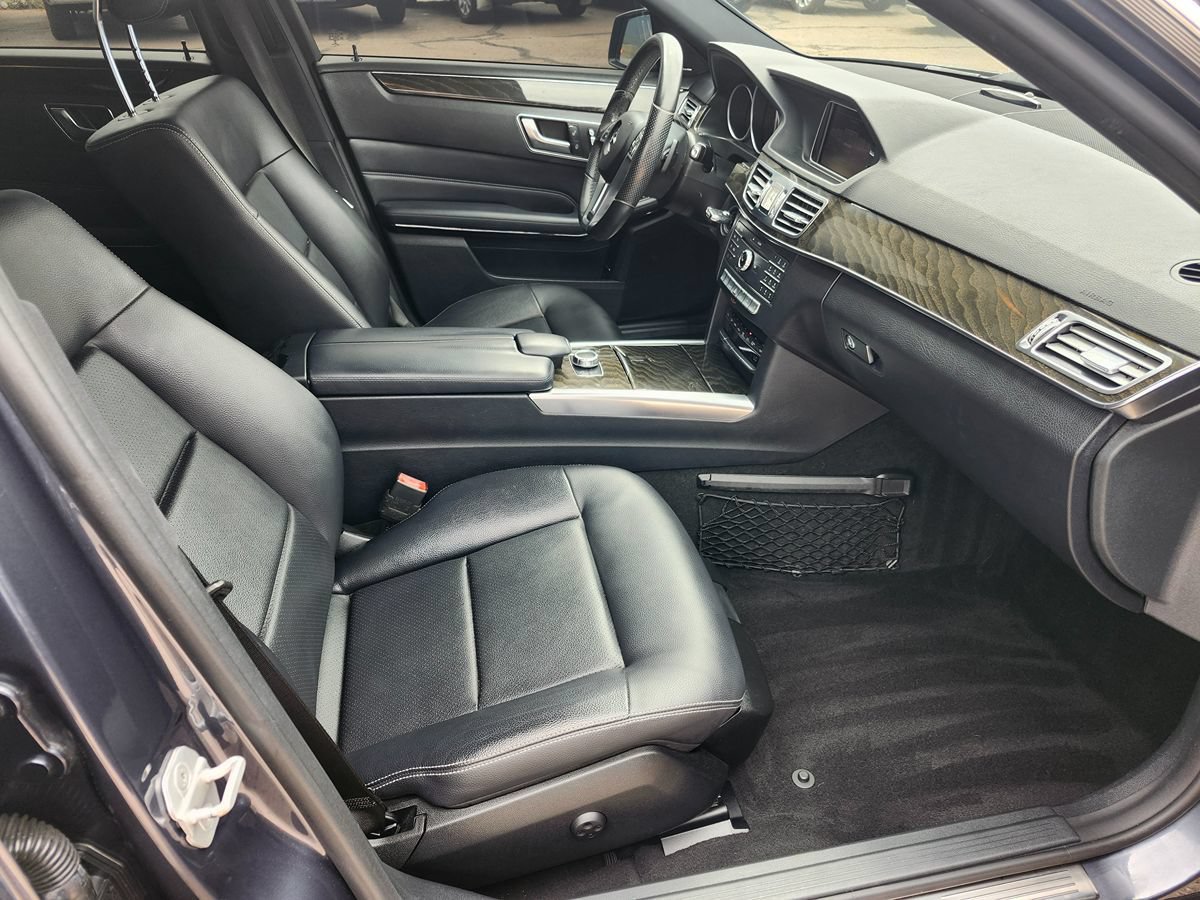 Used 2016 Mercedes-Benz E 350 Sedan w/ Premium Package image 16