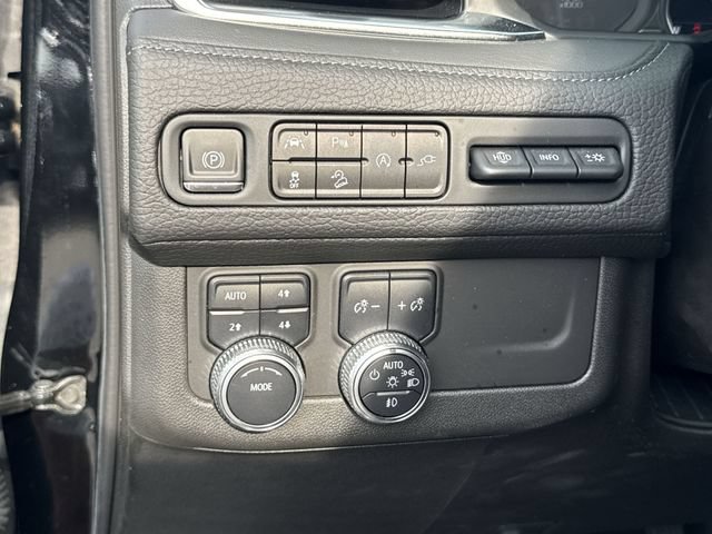 Used 2021 GMC Yukon Denali AWD/4WD image 36