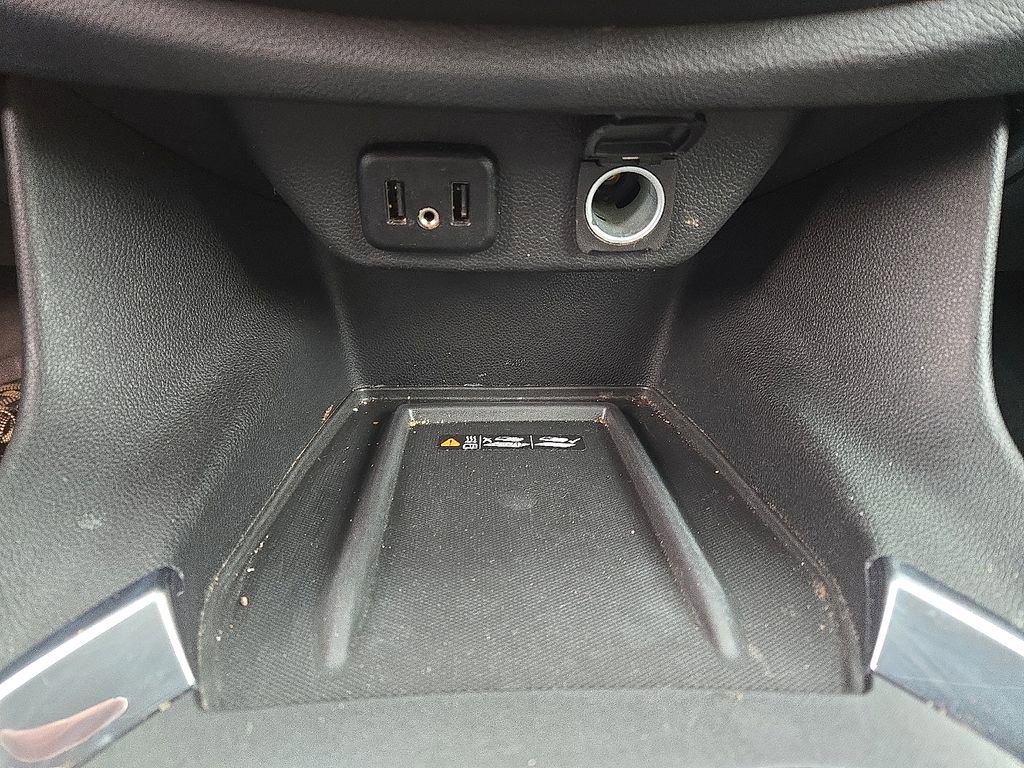 Used 2023 Chevrolet Traverse LT image 31