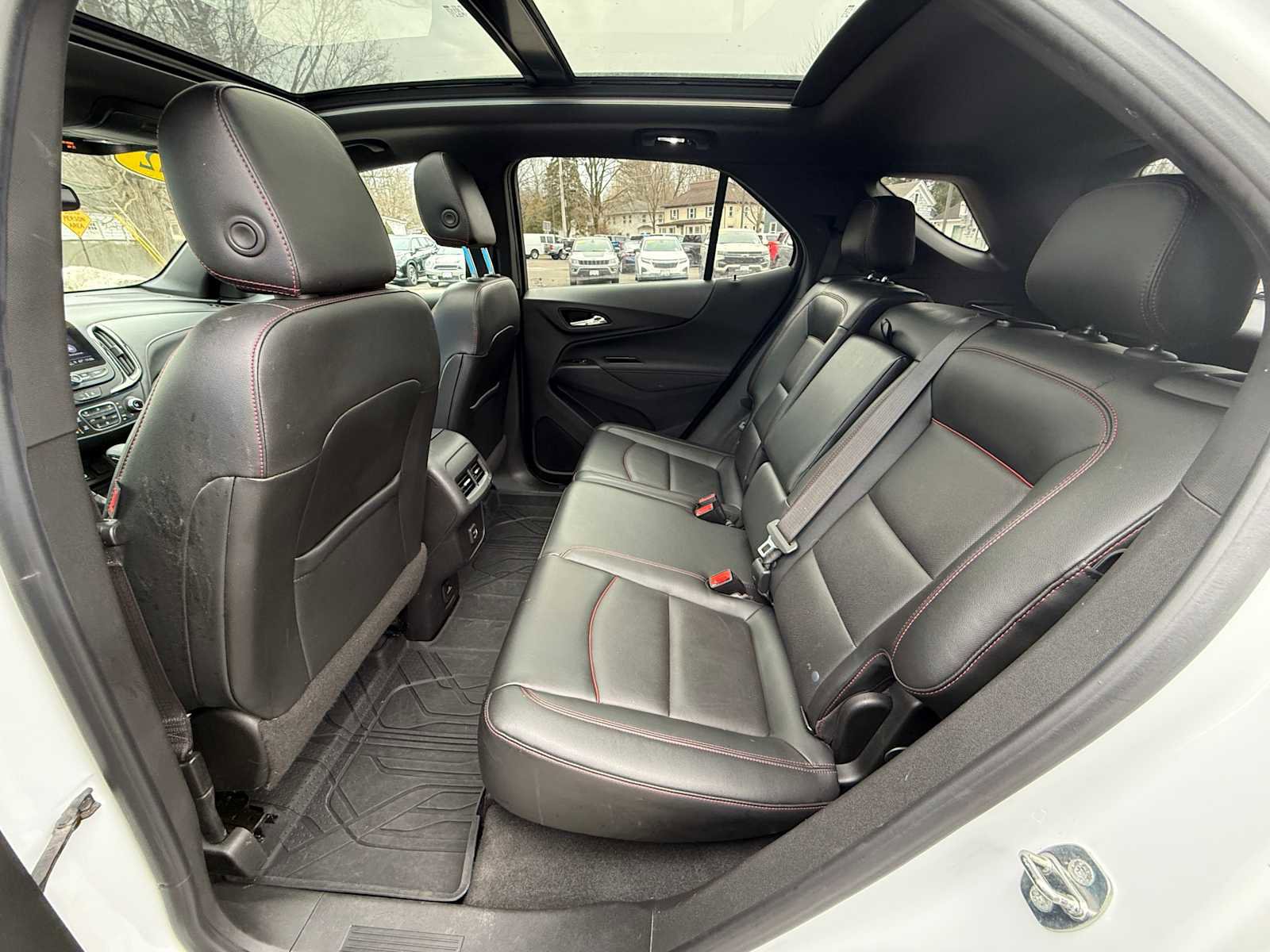 Used 2022 Chevrolet Equinox RS w/ RS Leather Package image 22