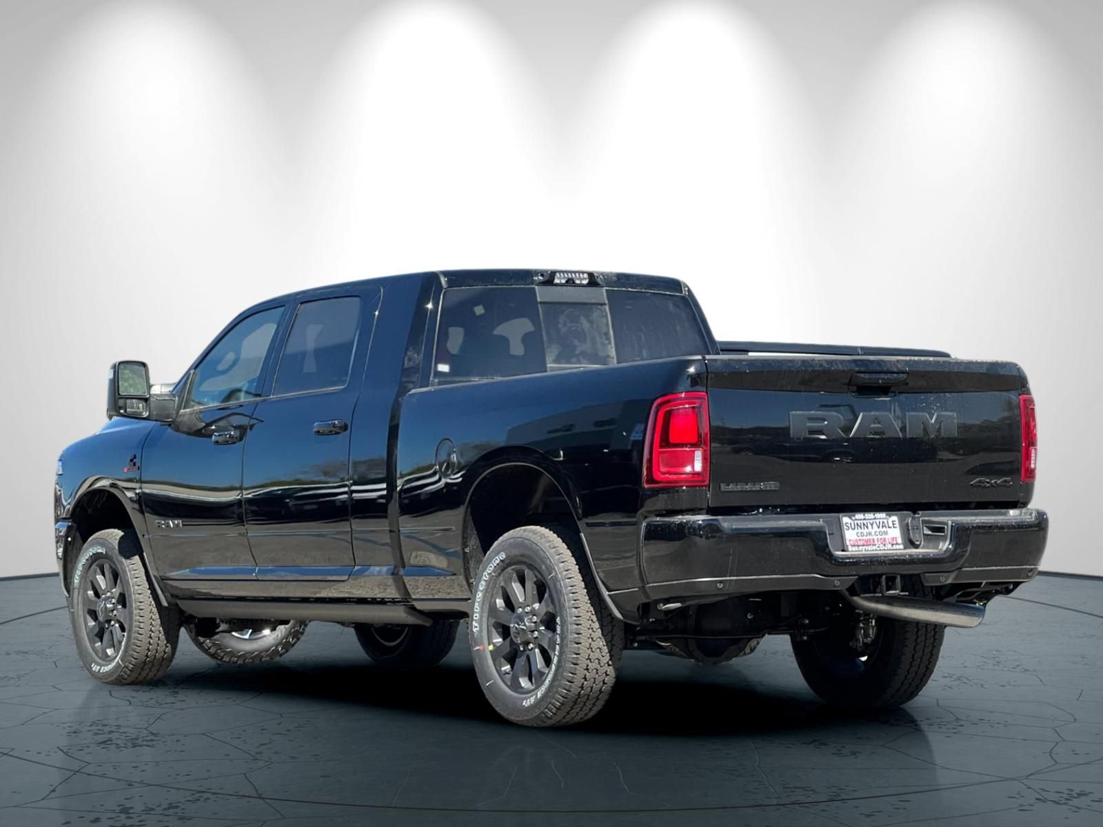 New 2026 RAM 2500 Laramie AWD/4WD image 6