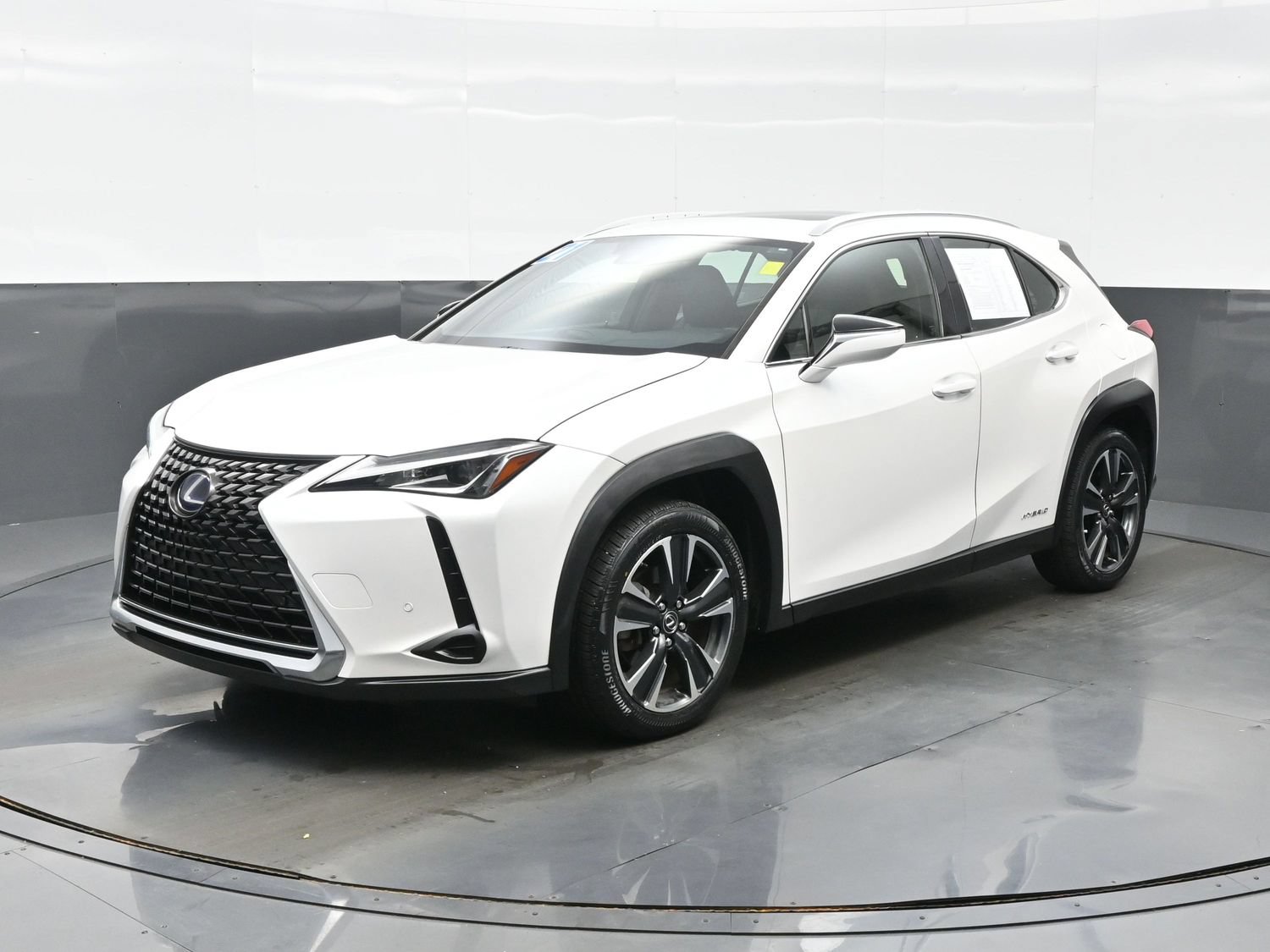 Used 2021 Lexus UX 250h w/ Premium Package AWD/4WD image 2